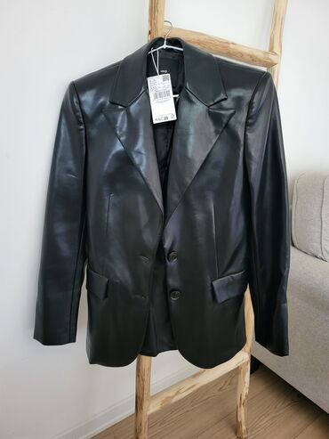 deri kurtqalar: Женская куртка Mango, 2XS (EU 32), цвет - Черный