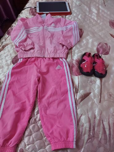 детский спортивный костюм на девочку: Комплекты одежды Adidas, цвет - Розовый
