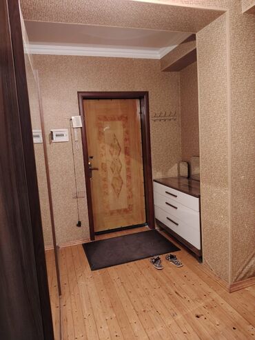 Uzunmüddətli kirayə mənzillər: Yaşayış mənzili – açıq mətbəxli zal və geniş dəhliz Xirdalan seheri 2 — 3