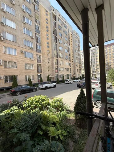 квартиры в рассрочку без первоначального взноса бишкек: 3 комнаты, 110 м², 3 этаж, Косметический ремонт