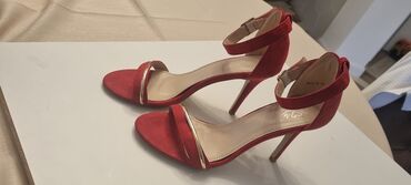 ženske sandale ravne: Sandals, Safran, 40