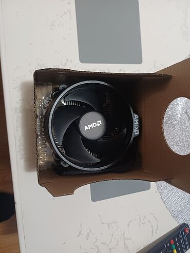 Ostali kompjuterski delovi: AMD Ryzen 3 1200 procesor - Serija: AMD Ryzen 3 (Zen, 1. generacija) — 9