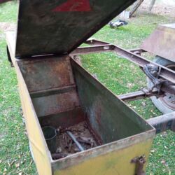 Traktorlar: Kənd Təsərrüfatı üçün qoşqu uazın olub . Üstündə svarka ot çən — 9