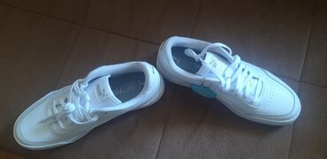 air jordan ayakkabı: Orginal Pumadi Londondan alinib hediye olarag.Satmaga sebeb ayaguma