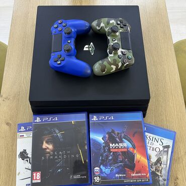 игровые беспооводные мыши: Sony PlayStation 4 Pro в идеальном состоянии. Полный комплект + 2