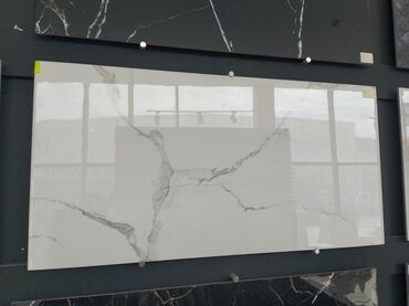 kafel metlax 2021: Böyük ölçülü porselen/kafel panel – mərmər effektli - Rəng: ağ fon