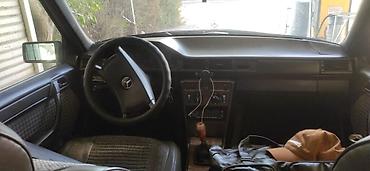 на мерс: Mercedes-Benz E-Class: 1990 г., 2.3 л, Механика, Седан — 3
