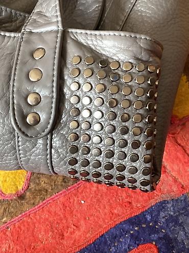 Классические сумки: Женские сумки, новые. Одна -кожа, другая- кожзам. Кожа стоит 1000 с — 5