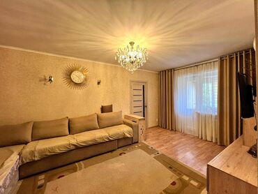 дом арча бешик ак орго: 2 комнаты, 49 м², Хрущевка, 3 этаж, Евроремонт
