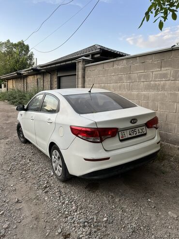 кич рио: Kia Rio: 2015 г., 1.4 л, Механика, Бензин, Седан