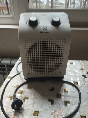 Qədim tikiş maşınları: Satılır: müxtəlif məişət texnikası və avadanlıq dəsti 1) Mexaniki — 4