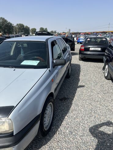 зима резина: Volkswagen Vento: 1.8 л, Механика, Бензин