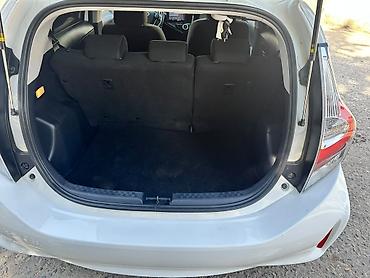 aqua disk: Toyota Aqua Hybrid hatchbek - Yanacaq sistemi: Hibrid (benzin + — 5