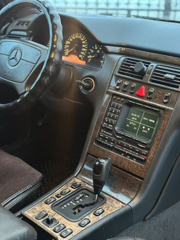 Mercedes-Benz: Mercedes-Benz E-Class: 1998 г., 3.2 л, Автомат, Бензин, Седан — 4