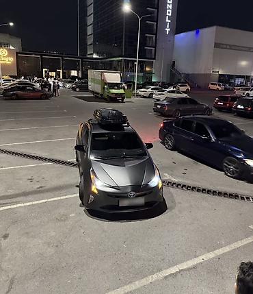 prius 2016: Toyota Prius: 2016 г., 1.8 л, Вариатор, Гибрид, Хэтчбэк — 3