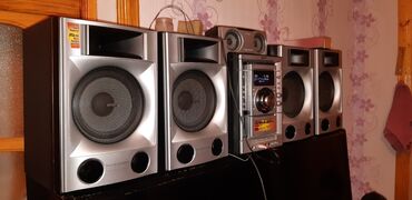 kompyuter cantası: İşlənmiş Sony Kolonka, Növ - Sabvufer, rəng - Qara