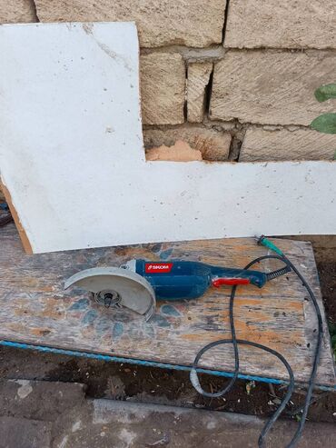 Laqondalar: İşlənmiş Laqonda 2000 W, 230 mm, Ünvandan götürmə