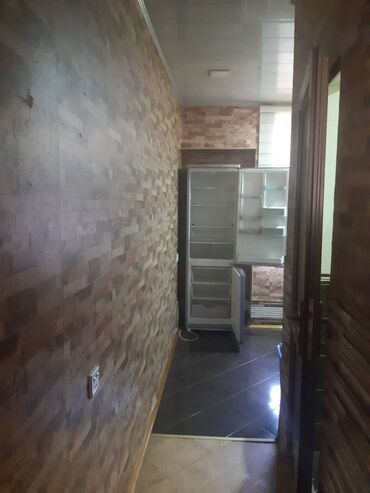 Uzunmüddətli kirayə mənzillər: Xəzər rayonu, Buzovna qəsəbəsi, 26 saylı məktəbə yaxın, 3 mərtəbəli — 7