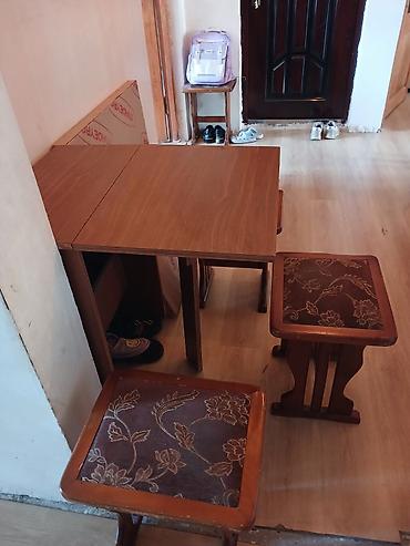 Yığma masa və 4 taburet dəsti - Material: ağac/MDFlam görünüşlü üst lalafo.az -da Yığma masa və 4 taburet dəsti - Material: ağac/MDFlam görünüşlü üst