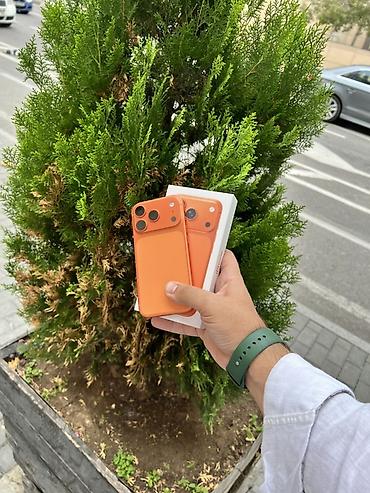 iphone 5d: IPhone 17 Pro, 256 GB, Narıncı, Face ID, Simsiz şarj, Sənədlərlə — 3
