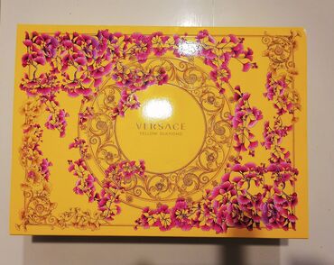 Lepota i zdravlje: Versace yellow diamond set 5 NOVO Neotvoreno pakovanje u kutiji