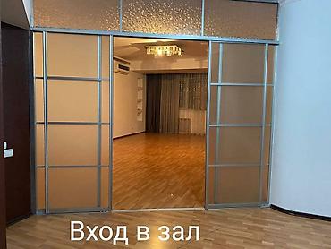 квартира сдается: 🏢 Сдаётся просторный офис 230 м² в центре Бишкека 📍 Адрес: ул — 1