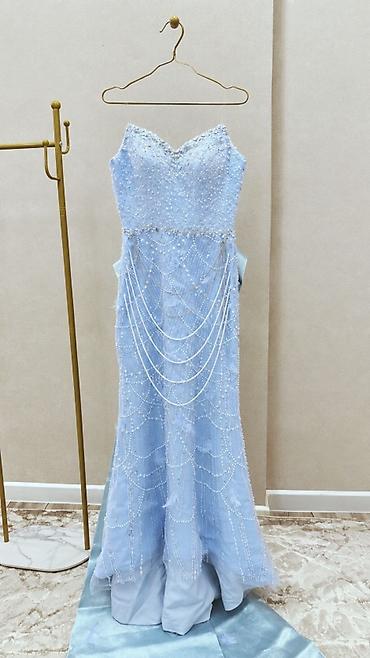 light blue: Вечернее платье, А-силуэт, Длинная модель, Атлас, Без рукавов, Шлейф, Стандарт — 2