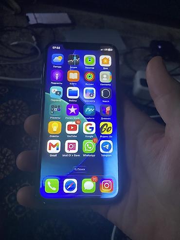 x s: IPhone 11 Pro 64 ГБ, цвет Midnight Green - Экран: 6.5" OLED Super — 2