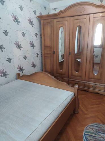 Uzunmüddətli kirayə mənzillər: Nəsimi rayonu, Azərbaycan Tibb Universtetinin yanında 9 mərtəbəli — 5