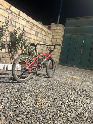 велосипед бишкек бу: İşlənmiş Şəhər velosipedi 20", sürətlərin sayı: 1, Ünvandan götürmə