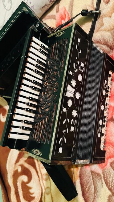 Пианино: Акустический Аккордеон, Б/у, Самовывоз