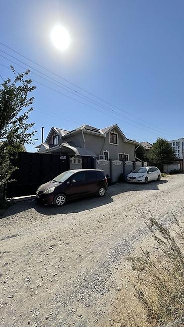 Продажа коттеджей и домов: 🏡 **СРОЧНО ПРОДАЁТСЯ ДОМ!** 📍 Район ж/м Арча Бешик 🏠 180 м² | 🌿 4 — 9