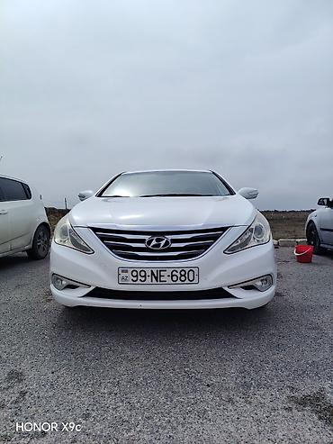 tesla model x: Hyundai Sonata: 2.4 l | 2014 il Sedan — 1