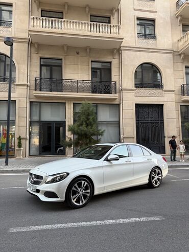 Mercedes-Benz: Mercedes-Benz C 200: 1.6 l | 2017 il Sedan — 23