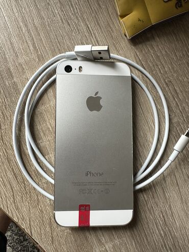 куплю iphone 5s: IPhone 5s, Б/у, 32 ГБ, White Titanium, Наушники, Кабель, 100 %