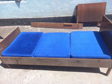 мебель для компьютера: Прямой диван, цвет - Голубой, Б/у