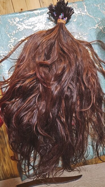 Təbii saçlar, pariklər: Qaynaq saçlar, Təbii — 2