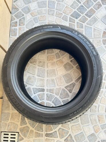 Avtomobil satışı: Şin Michelin 275 / 40 / R 18