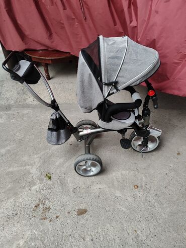 прогулочные коляски беби каре: Коляска, цвет - Серебристый, Б/у