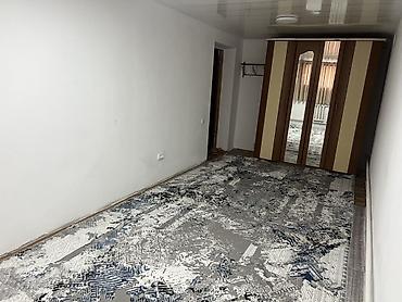 Аренда комнат: Сдаю квартиру на долгий срок на первом этаже (подвал)теплая,есть — 1