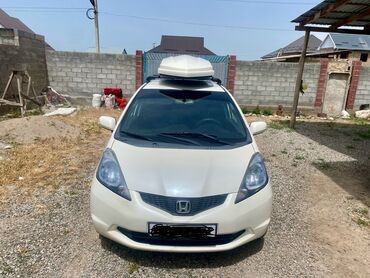 Honda: Honda Fit: 2008 г., 1.4 л, Автомат, Бензин, Седан