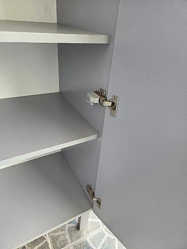 Ormari: 2 Siva dvokrilna ormana sa policama - Materijal: pločasti materijal — 3