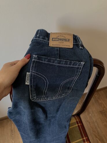 джинсы мом: Клеш, Средняя талия