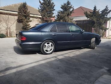 w210 duman: Mercedes-Benz E-Class: 3.2 l | 2000 il Sedan — 9