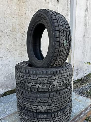 Комплект зимних шин Dunlop Winter Maxx SJ8 - Размер: 215/65 R16 -