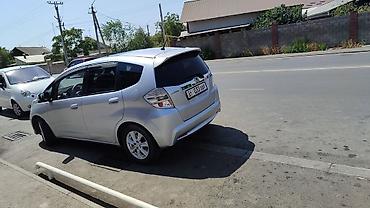 авто для такси: Honda Fit: 2011 г., 1.5 л, Вариатор, Гибрид, Седан — 4