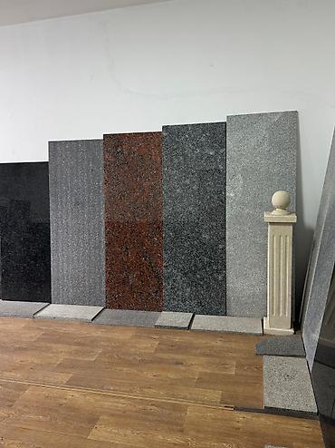 Фасадные гранитные плитки: Гранит для цоколя, для лестницы, для колонн, для подъездов. Очень — 5