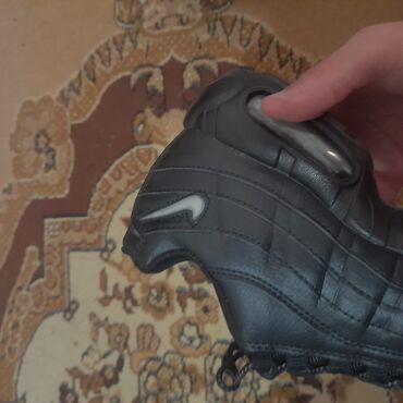мужские кроссовки adidas: Продам Airmax 95 (реплика) 2 дня носил и всё
