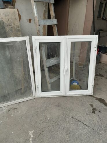 Plastik pəncərələr: İşlənmiş İkiqat şüşə paketi Plastik pəncərə, Еni: 80 sm, Uzunluğu: 156 sm — 2