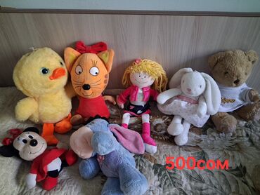 игрушка подушка: Набор мягких игрушек для детей разного возраста. В наборе представлены